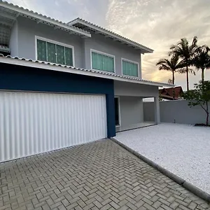 Alojamento de Acomodação e Pequeno-almoço Vale Do Paraiso, Navegantes